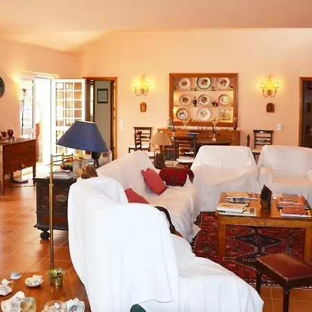 Carnie Mar - Lovely 4 Bedroom - Private Pool - Large Garden - In Natural Park Sintra